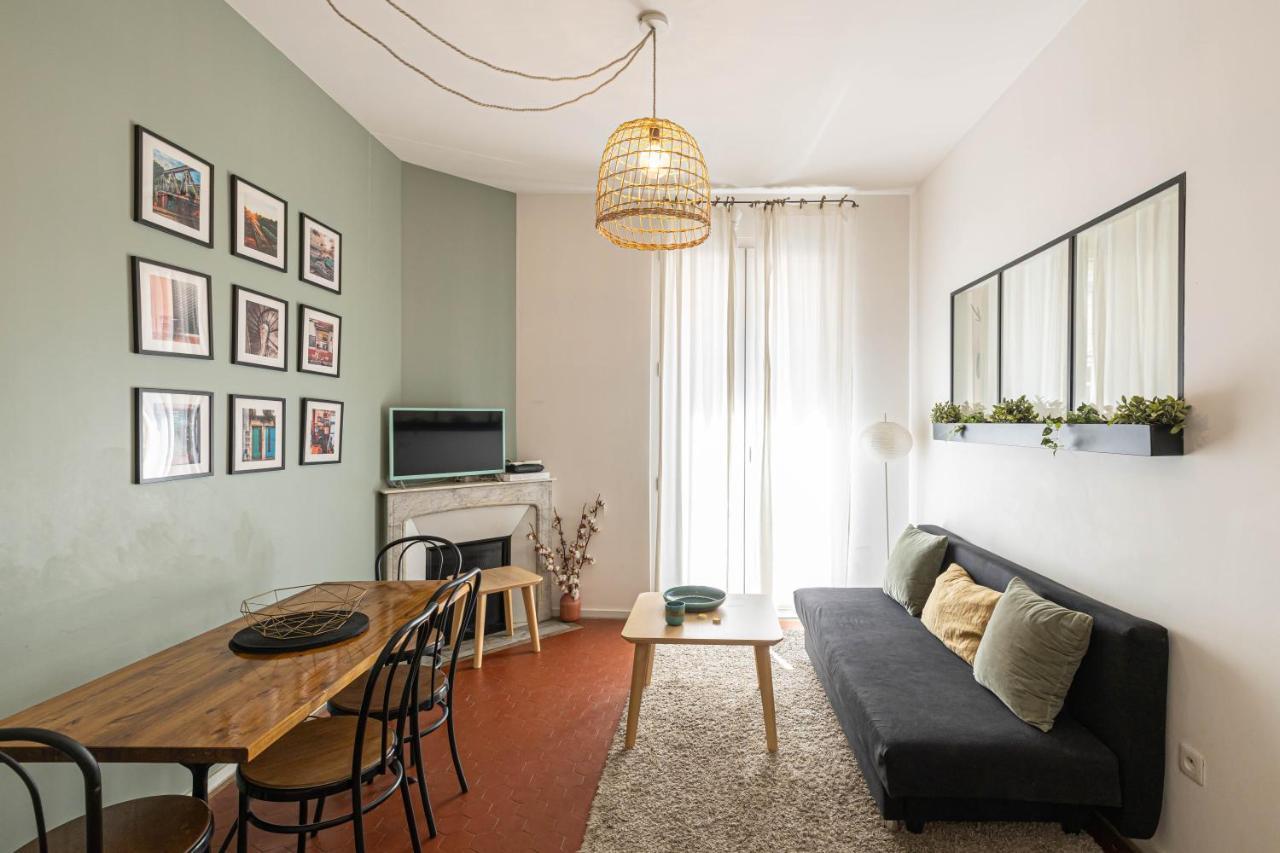Luxurious Flat In The Heart Of *