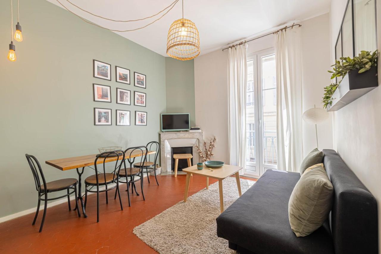 Apartamento Luxurious Flat In The Heart Of *